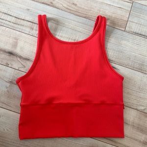LuLulemon v back crop top